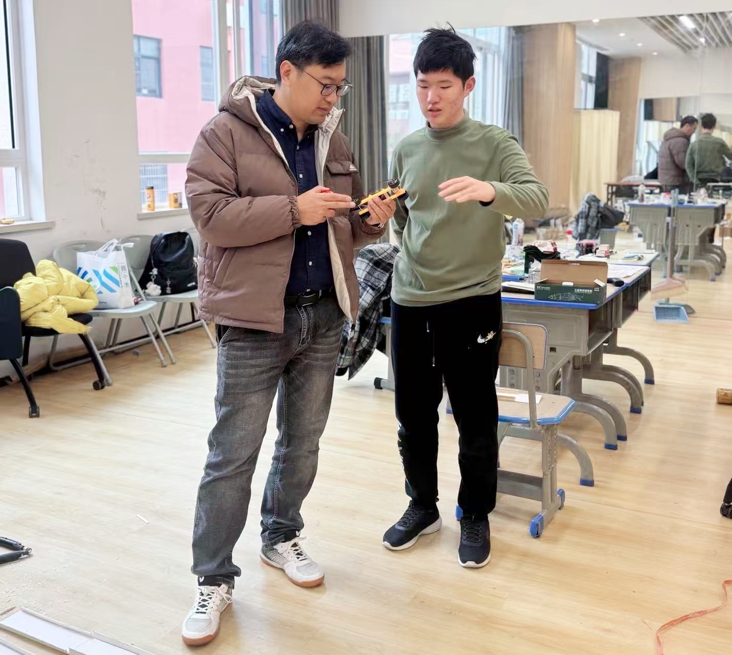 图片4.jpg 图片4.jpg